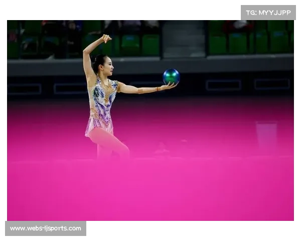 艺术体操集体全能决赛举行，王子露领衔个人全能竞争激烈